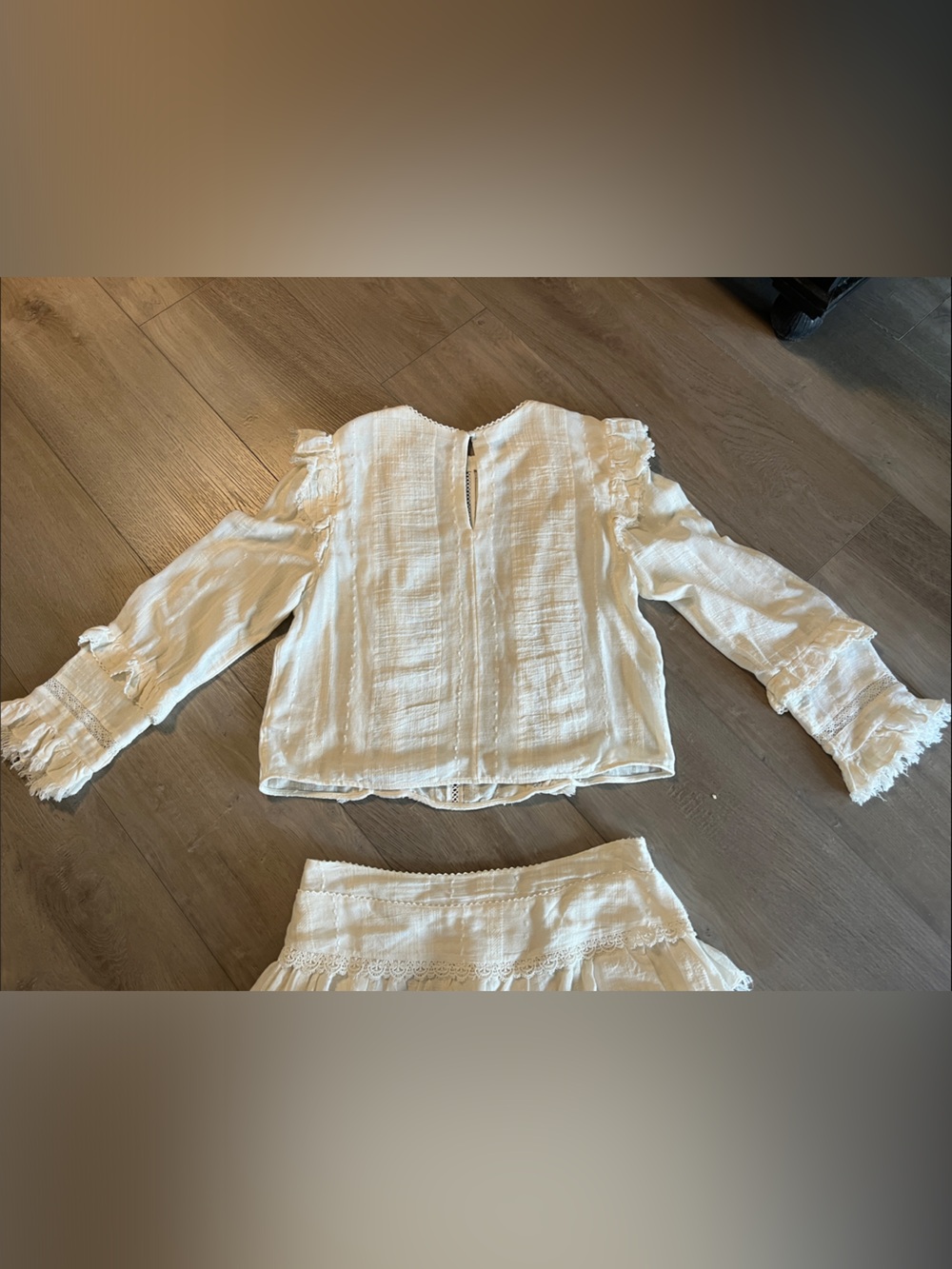 H&M White Ruffled Top - Picture 2 of 4